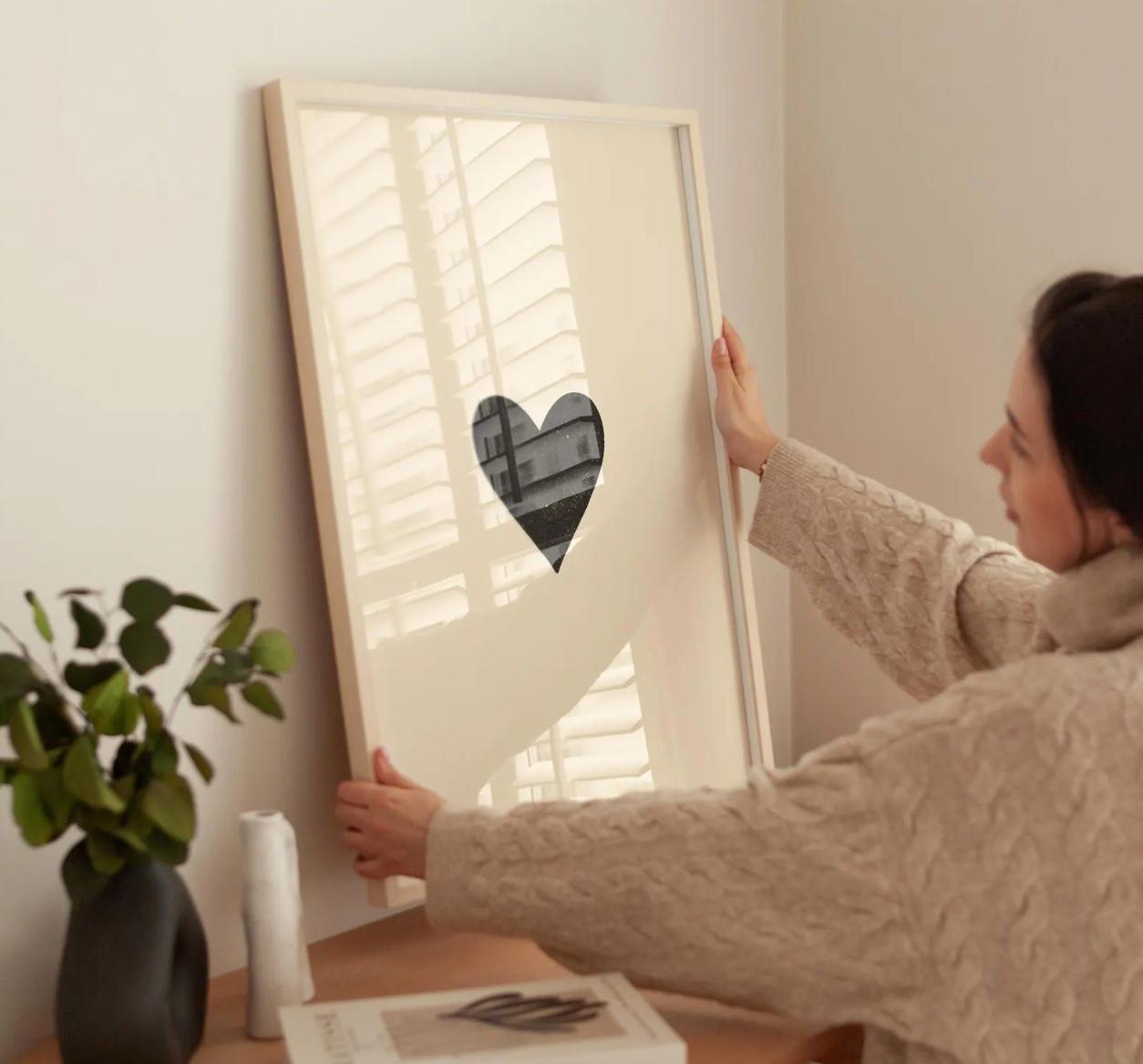 Minimalist Heart Beige and Black